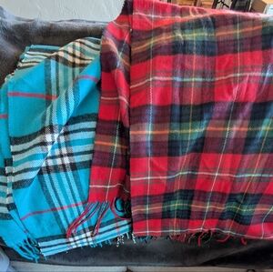 2 Feathers Plaid Scarves in Red and Blue